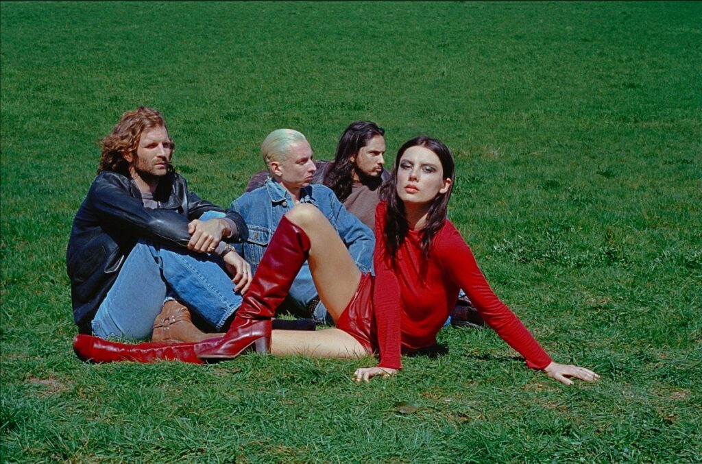 Wolf Alice to perform at the rooftop at pier 17 in July 2026